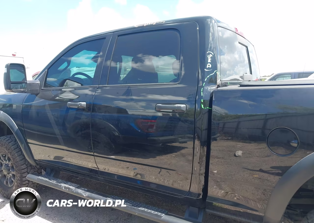 2025 Ram 2500 Tradesman 4X4 6'4 Box VIN:3C6TR5CJ1SG529628 - 14