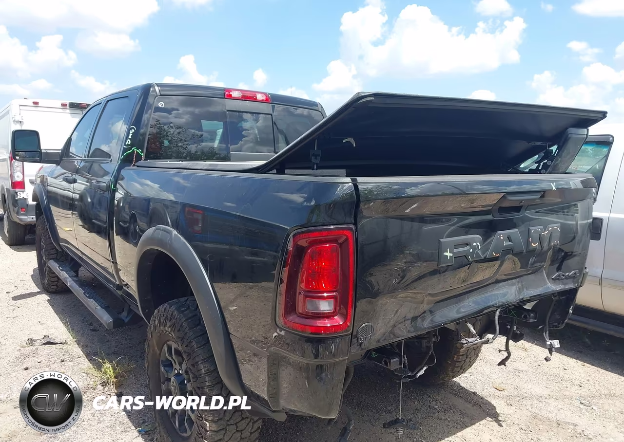 2025 Ram 2500 Tradesman 4X4 6'4 Box VIN:3C6TR5CJ1SG529628 - 3