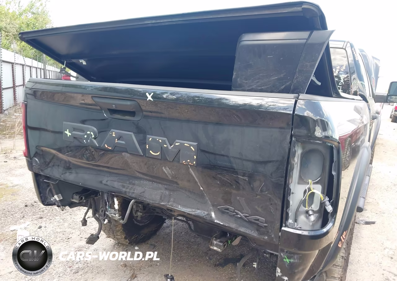 2025 Ram 2500 Tradesman 4X4 6'4 Box VIN:3C6TR5CJ1SG529628 - 6