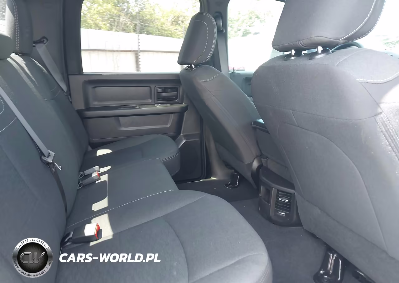 2025 Ram 2500 Tradesman 4X4 6'4 Box VIN:3C6TR5CJ1SG529628 - 8