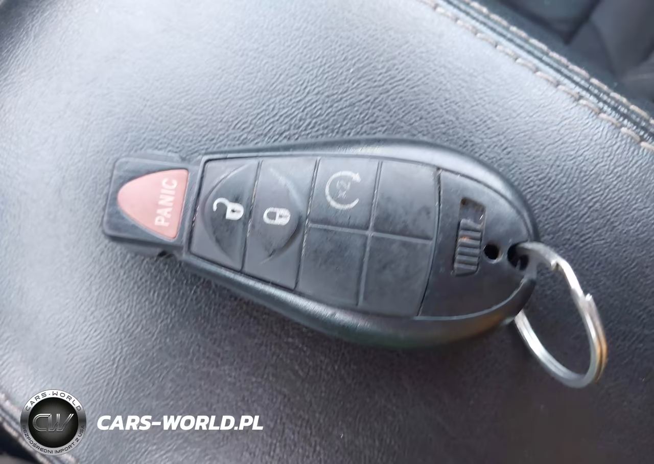 2015 Jeep Cherokee Latitude VIN:1C4PJMCS0FW737012 - 11