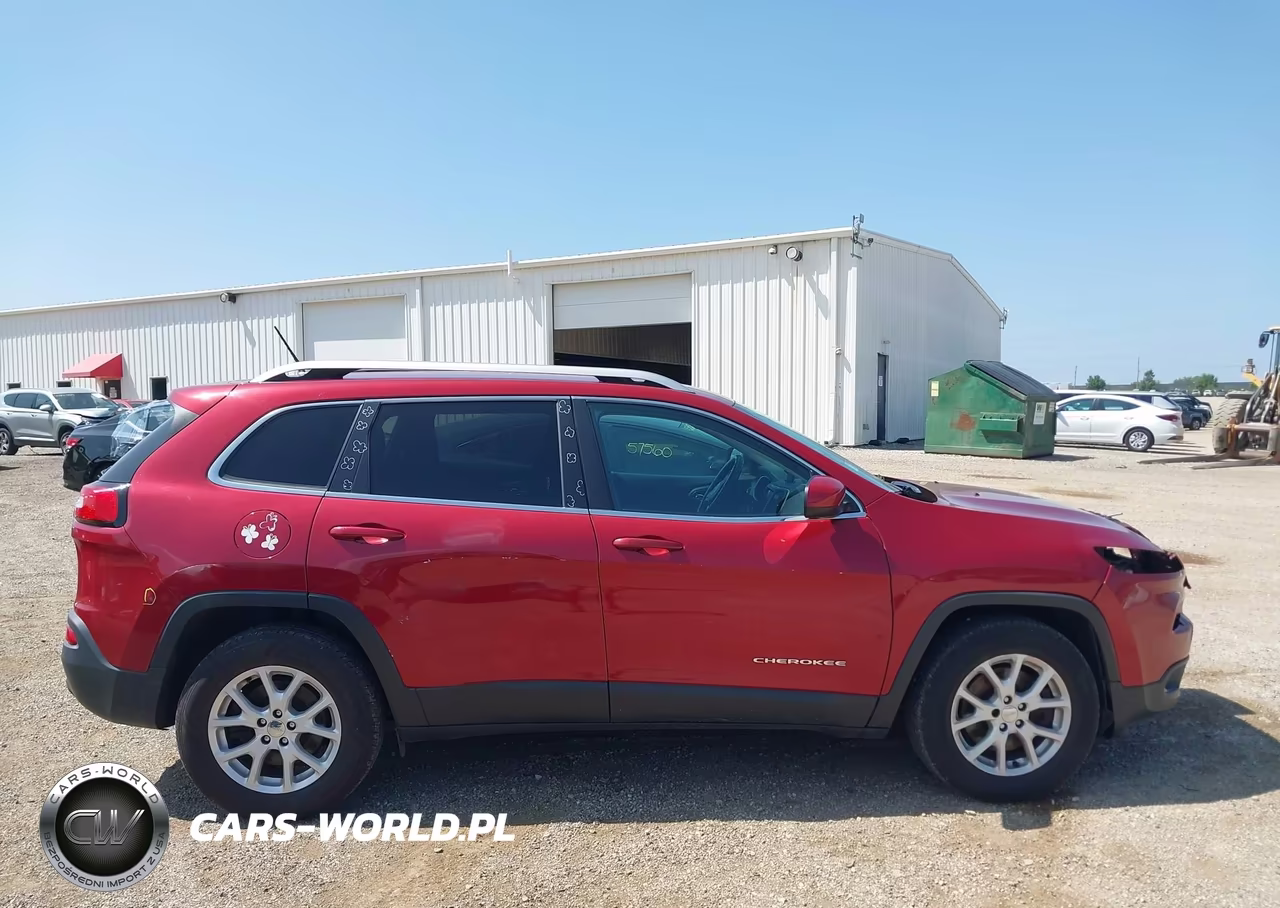 2015 Jeep Cherokee Latitude VIN:1C4PJMCS0FW737012 - 14