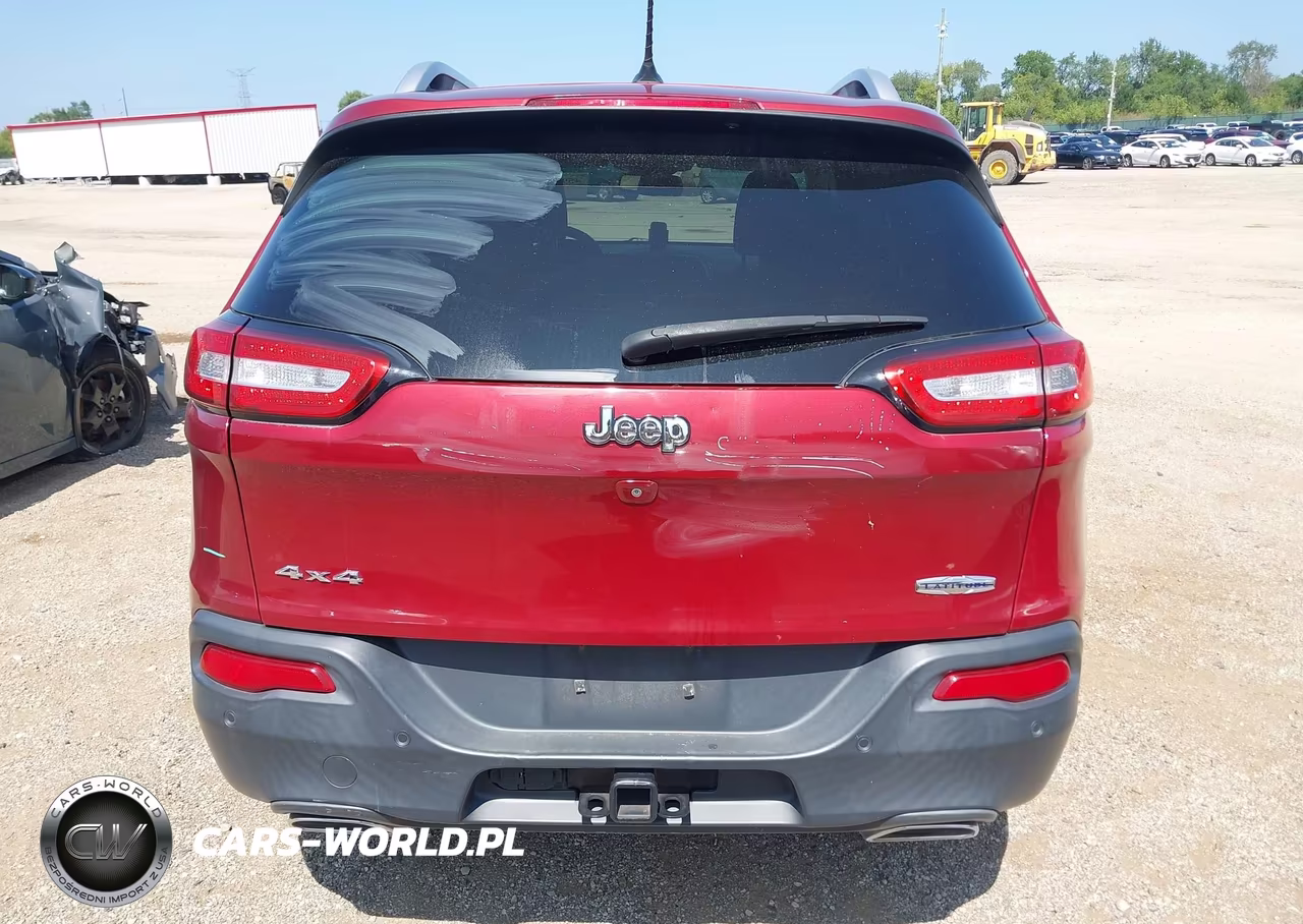 2015 Jeep Cherokee Latitude VIN:1C4PJMCS0FW737012 - 17