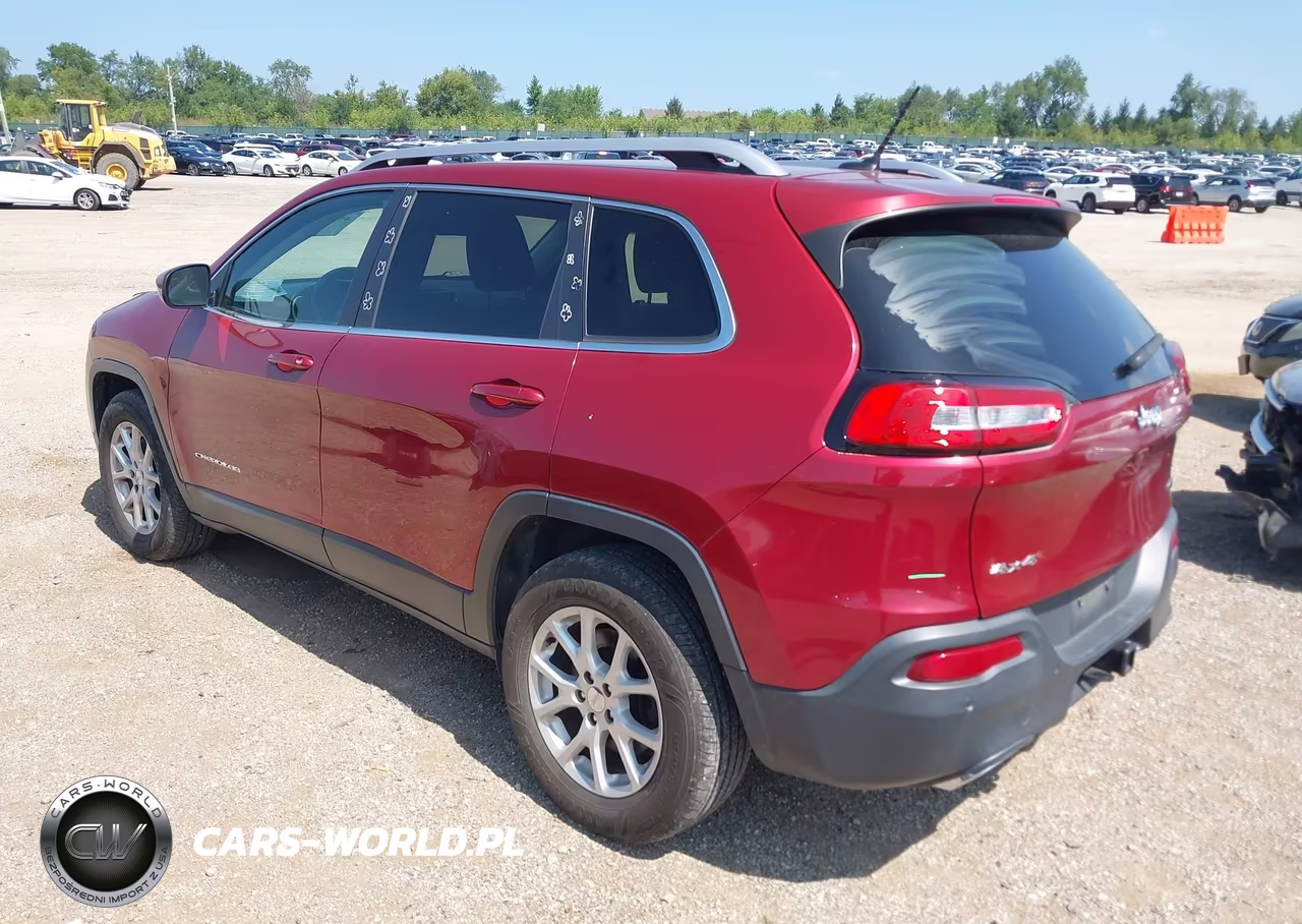 2015 Jeep Cherokee Latitude VIN:1C4PJMCS0FW737012 - 3