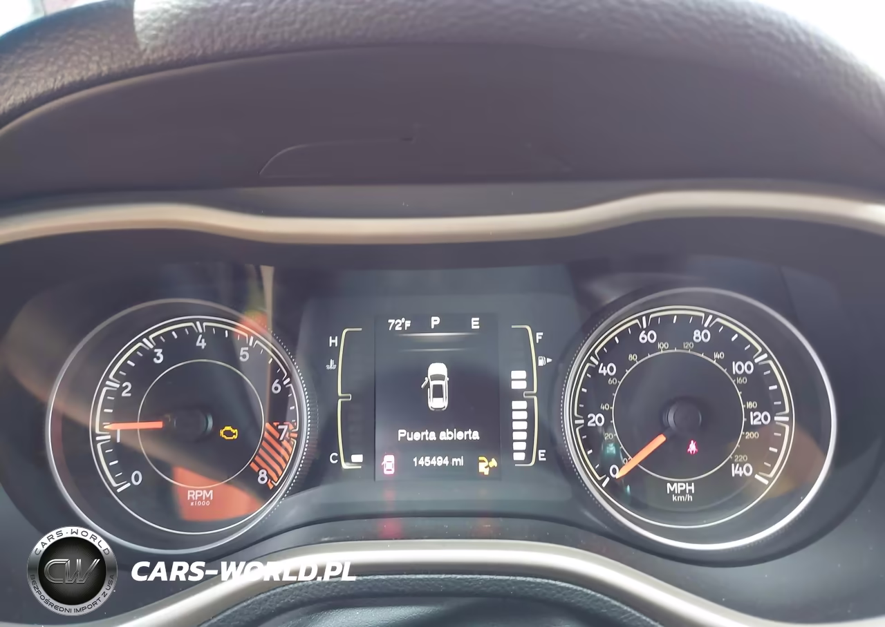 2015 Jeep Cherokee Latitude VIN:1C4PJMCS0FW737012 - 7