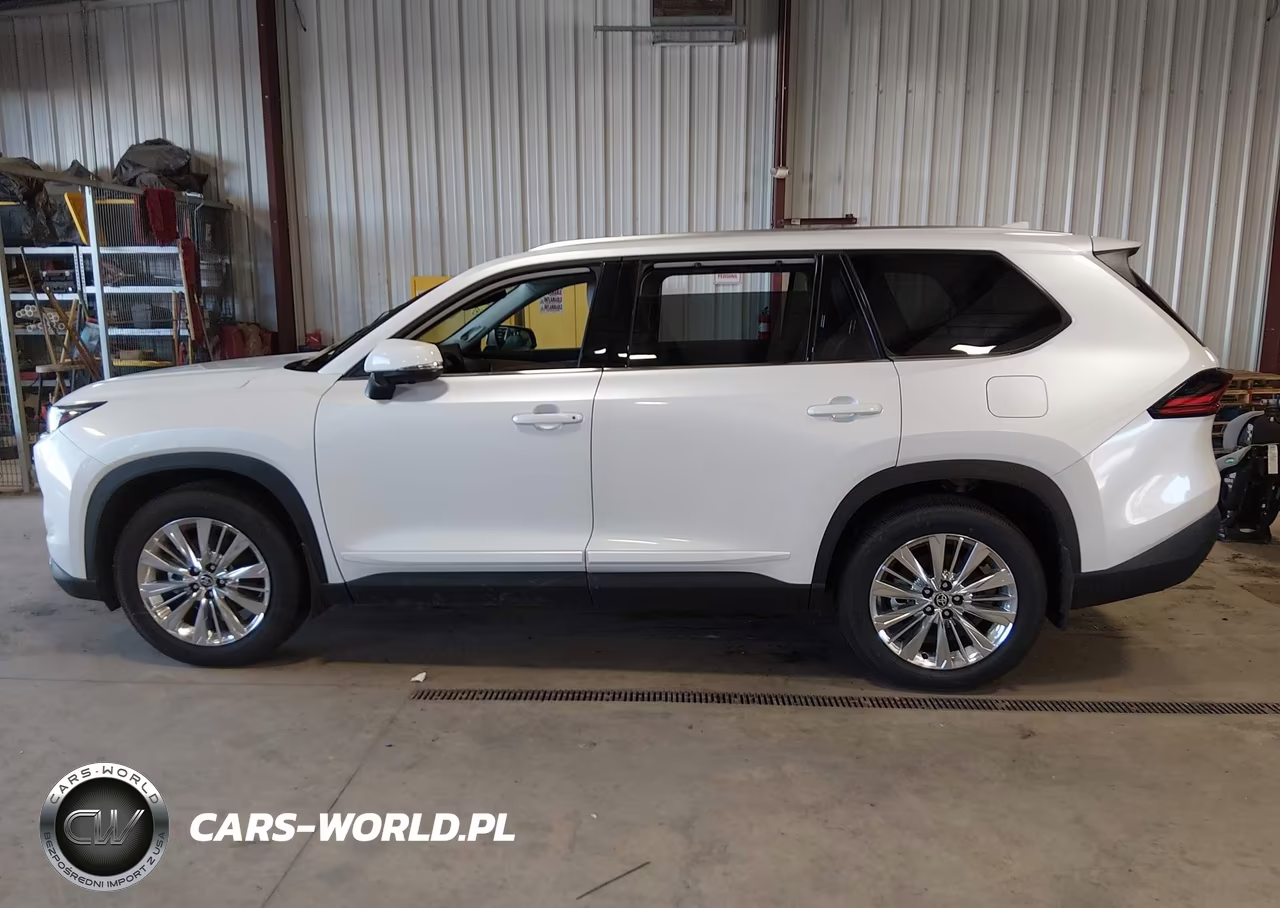 2026 Toyota Grand Highlander Platinum VIN:5TDAAAB52TS134641 - 15