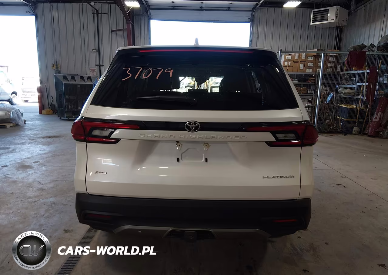 2026 Toyota Grand Highlander Platinum VIN:5TDAAAB52TS134641 - 17