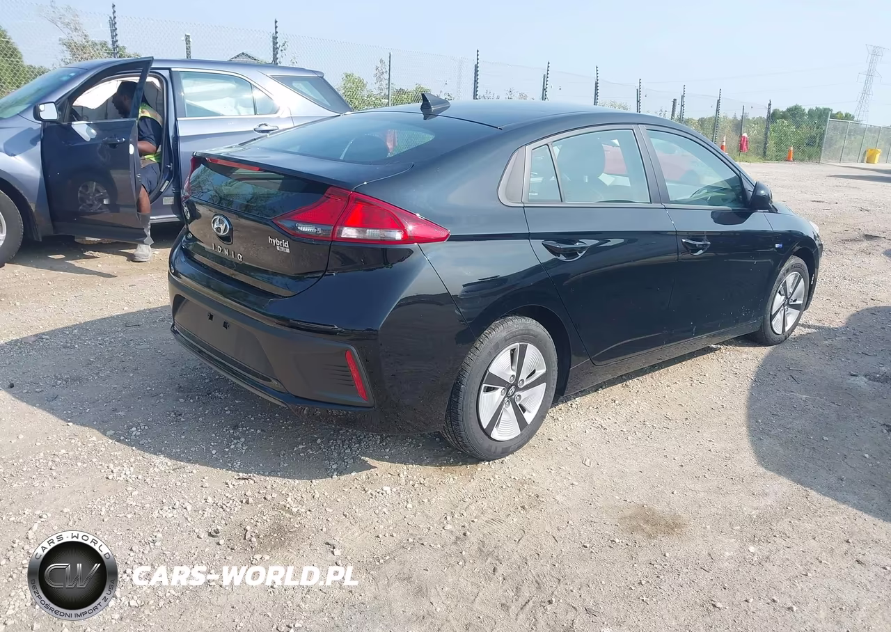 2017 Hyundai Ioniq Hybrid Blue VIN:KMHC65LC1HU056351 - 4