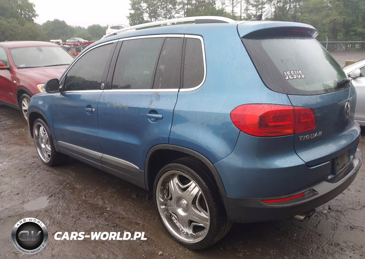 2017 Volkswagen Tiguan 2.0T Wolfsburg Edition VIN:WVGSV7AX0HW509217 - 3