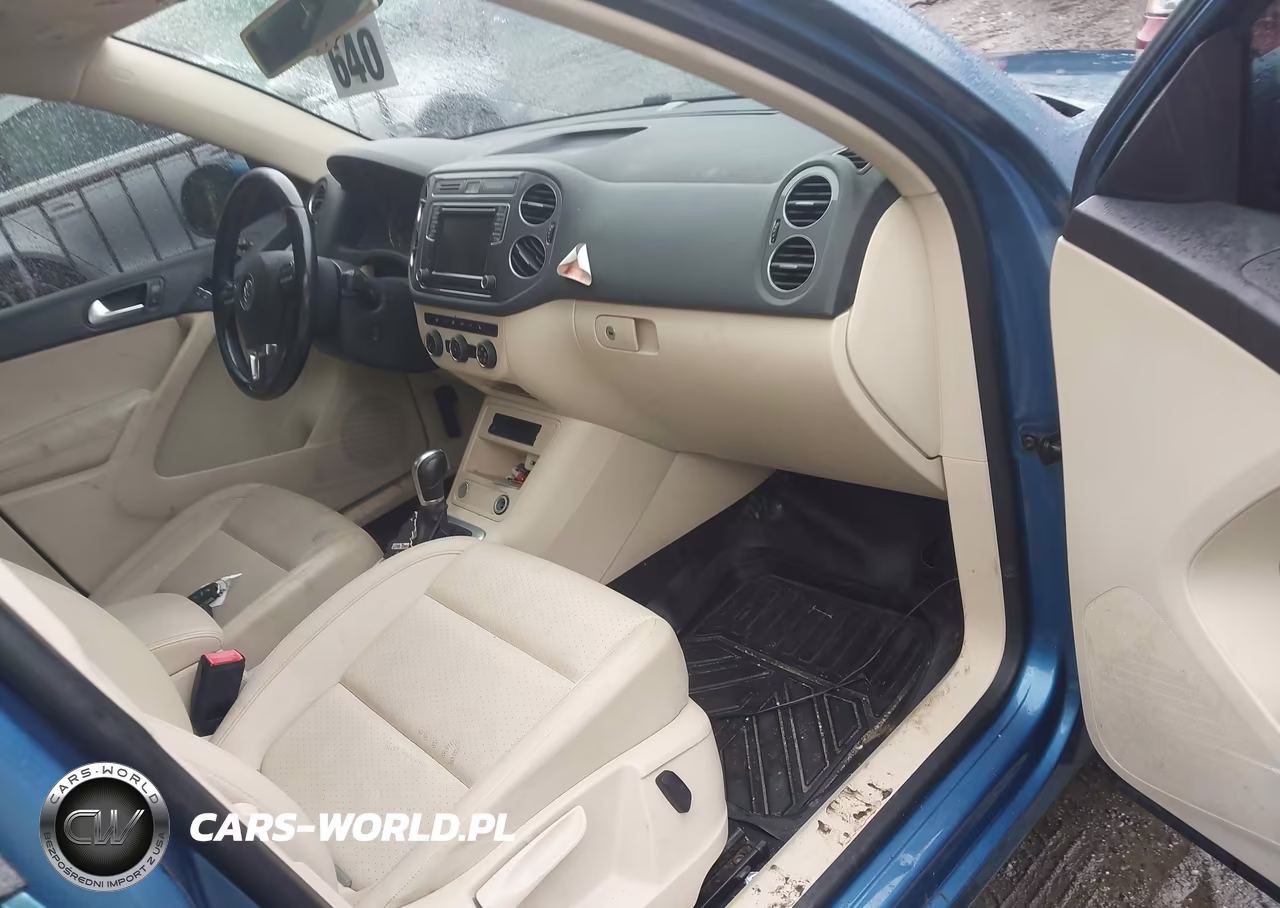 2017 Volkswagen Tiguan 2.0T Wolfsburg Edition VIN:WVGSV7AX0HW509217 - 5