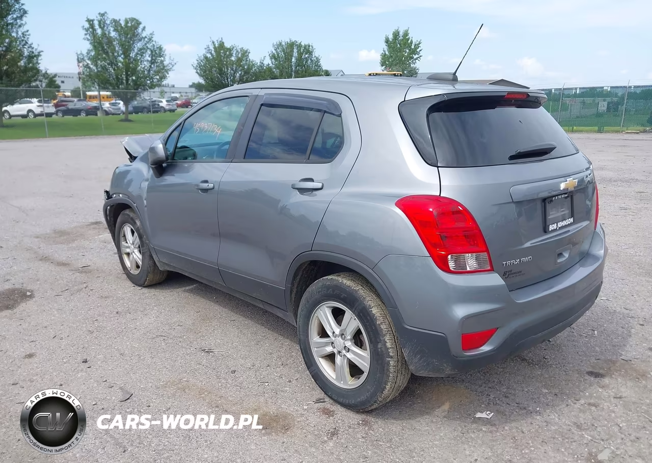 2020 Chevrolet Trax Awd Ls VIN:3GNCJNSB2LL267273 - 3