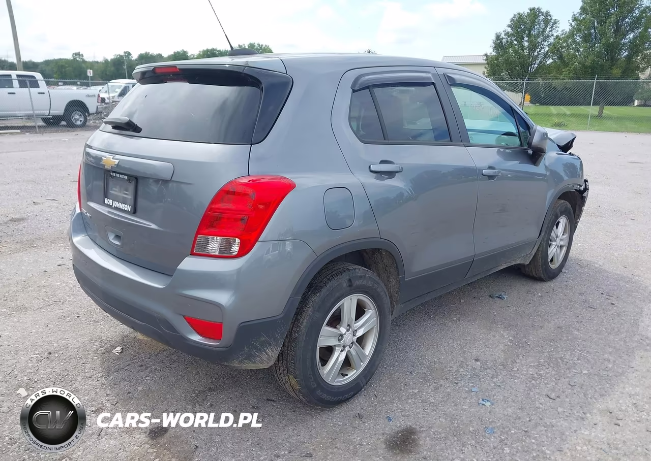 2020 Chevrolet Trax Awd Ls VIN:3GNCJNSB2LL267273 - 4