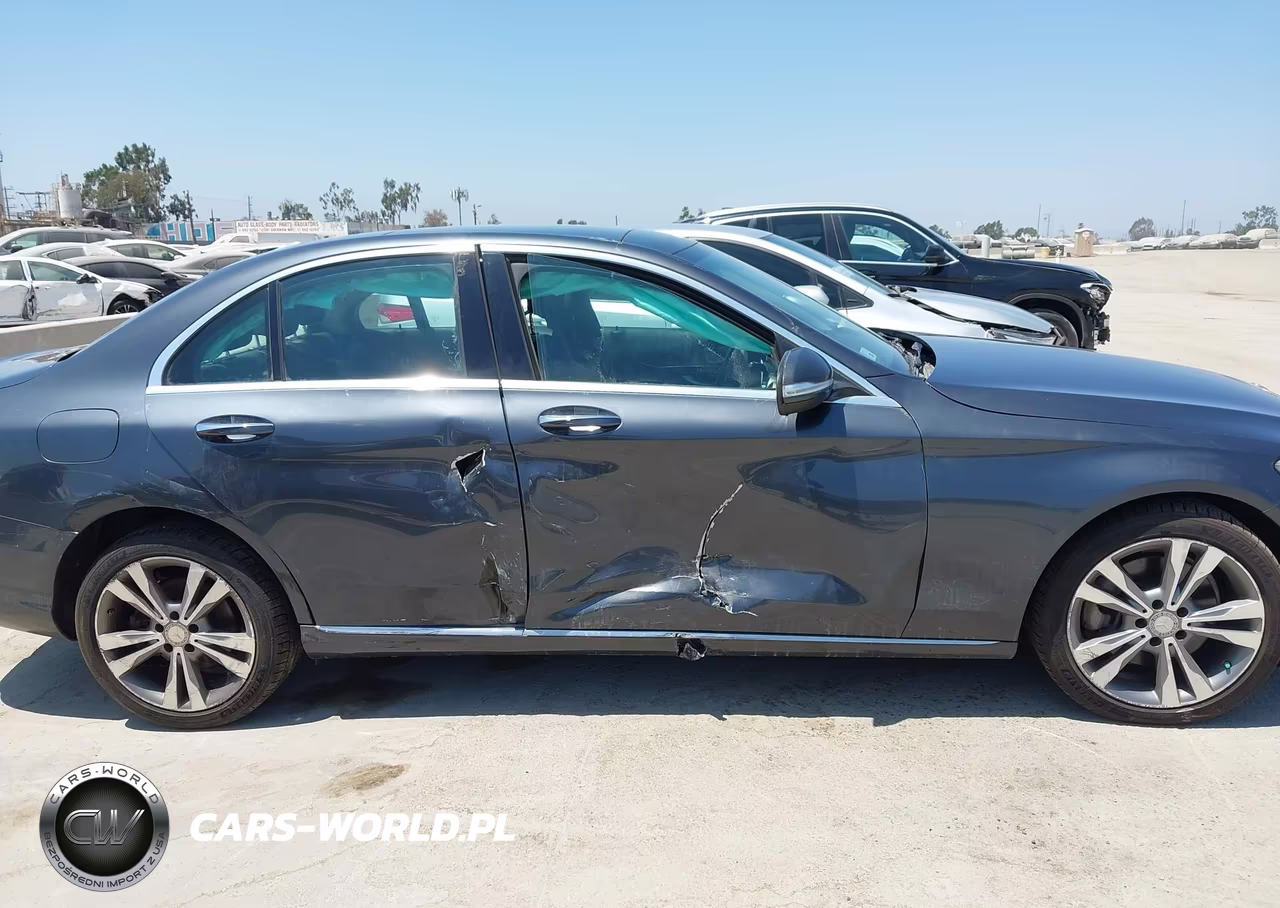 2015 Mercedes-Benz C 300 4Matic VIN:55SWF4KB0FU090967 - 13