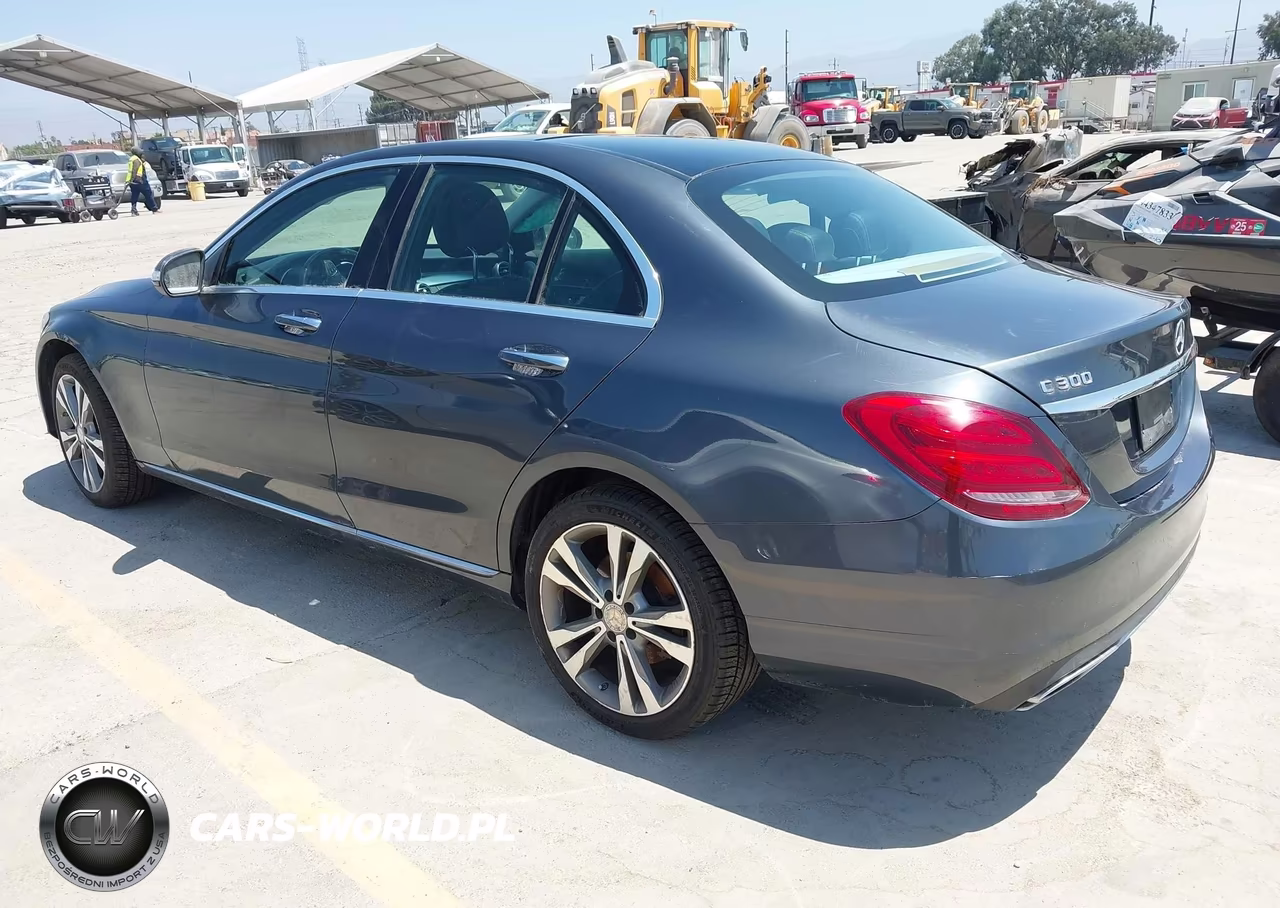 2015 Mercedes-Benz C 300 4Matic VIN:55SWF4KB0FU090967 - 3