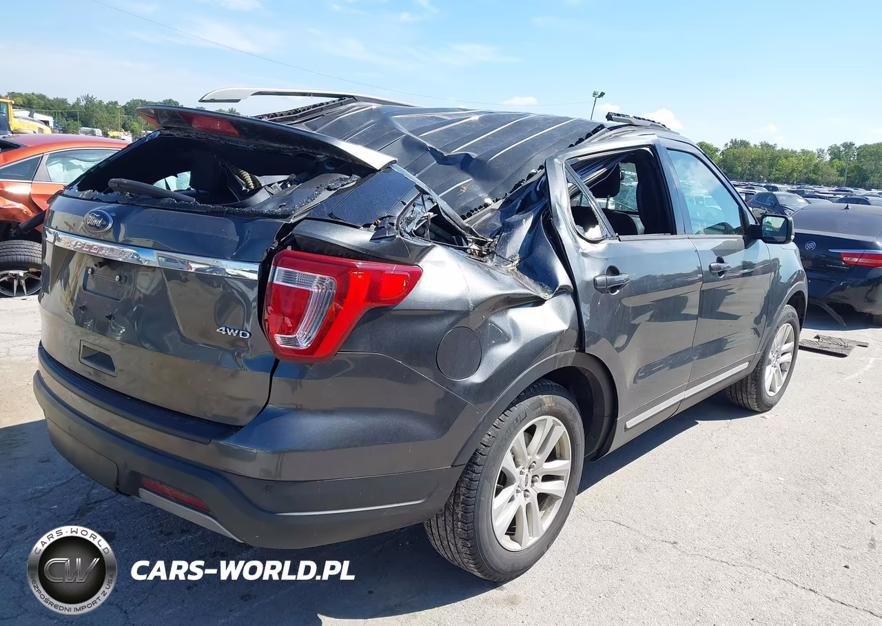 2019 Ford Explorer Xlt VIN:1FM5K8D84KGA48797 - 4