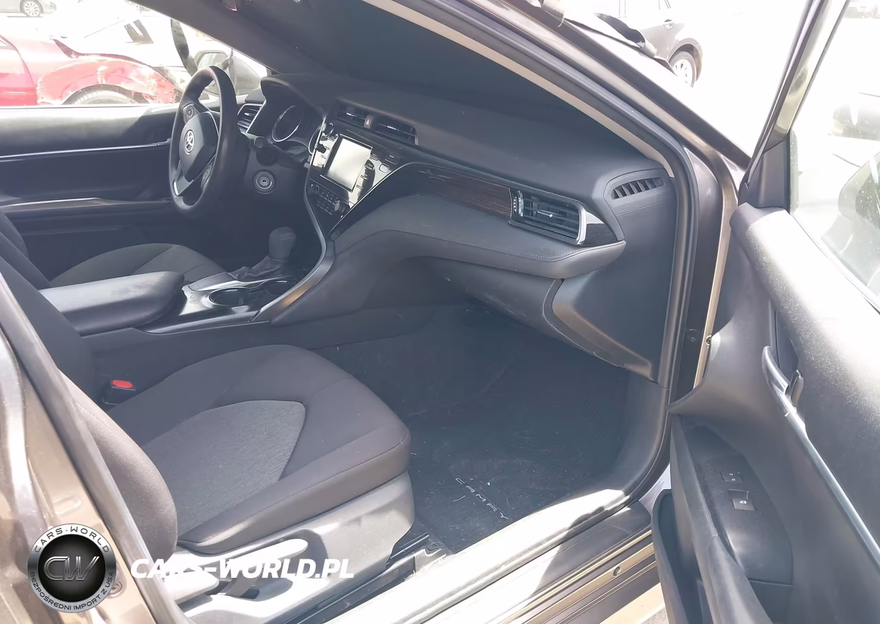 2019 Toyota Camry Le VIN:4T1B11HK1KU732971 - 5