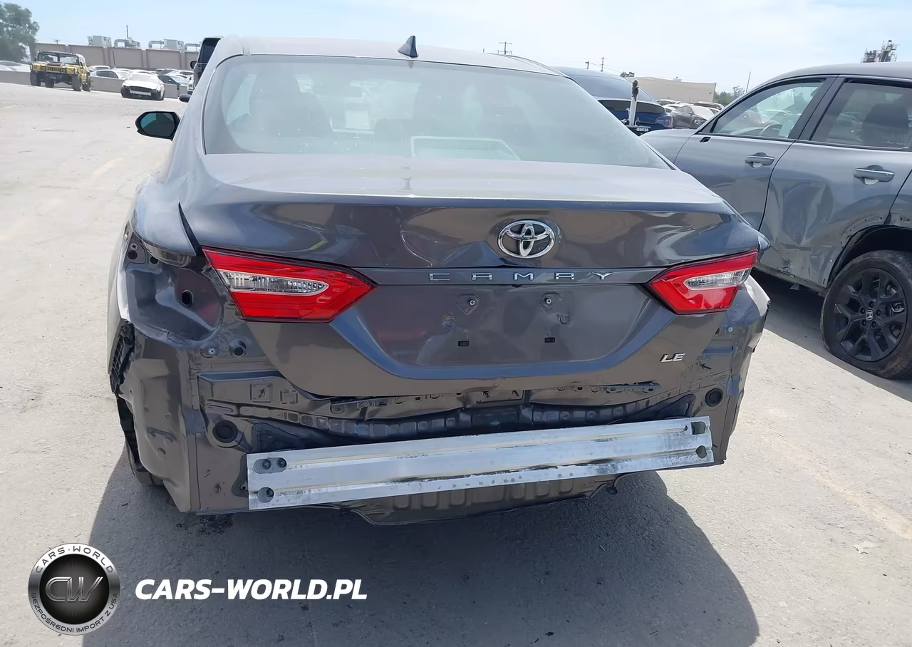 2019 Toyota Camry Le VIN:4T1B11HK1KU732971 - 6
