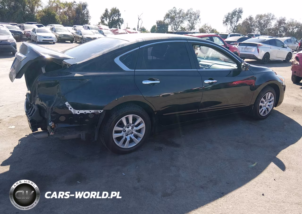 2015 Nissan Altima 2.5 S VIN:1N4AL3AP0FC570053 - 4