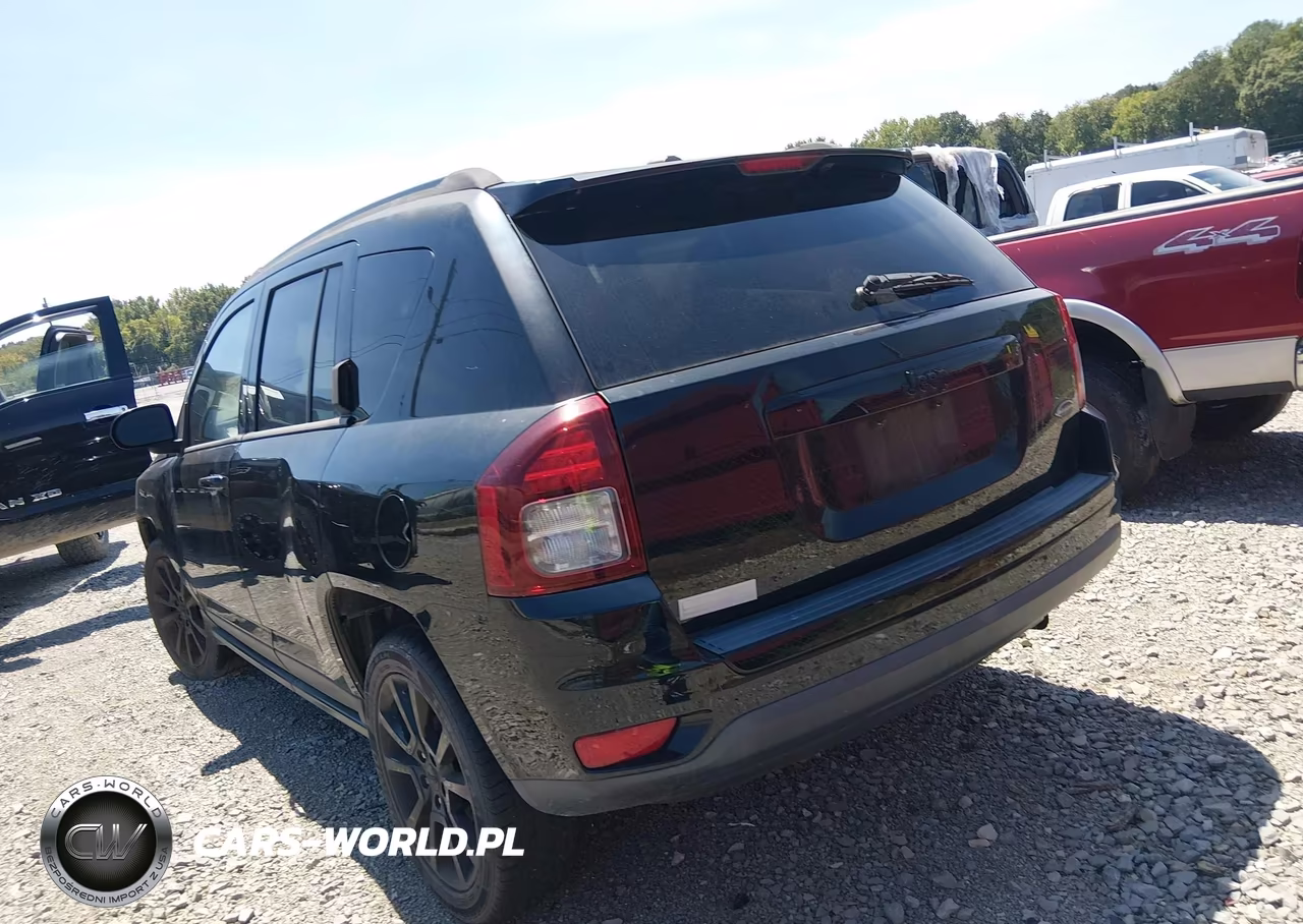2014 Jeep Compass Altitude VIN:1C4NJCBAXED679012 - 3