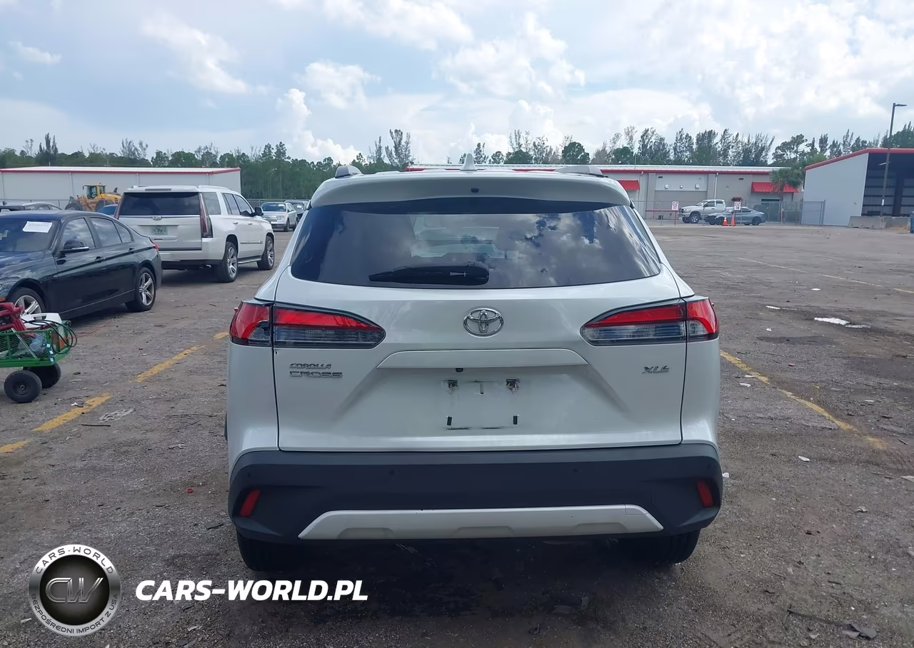 2022 Toyota Corolla Cross Xle VIN:7MUDAAAGXNV002817 - 15