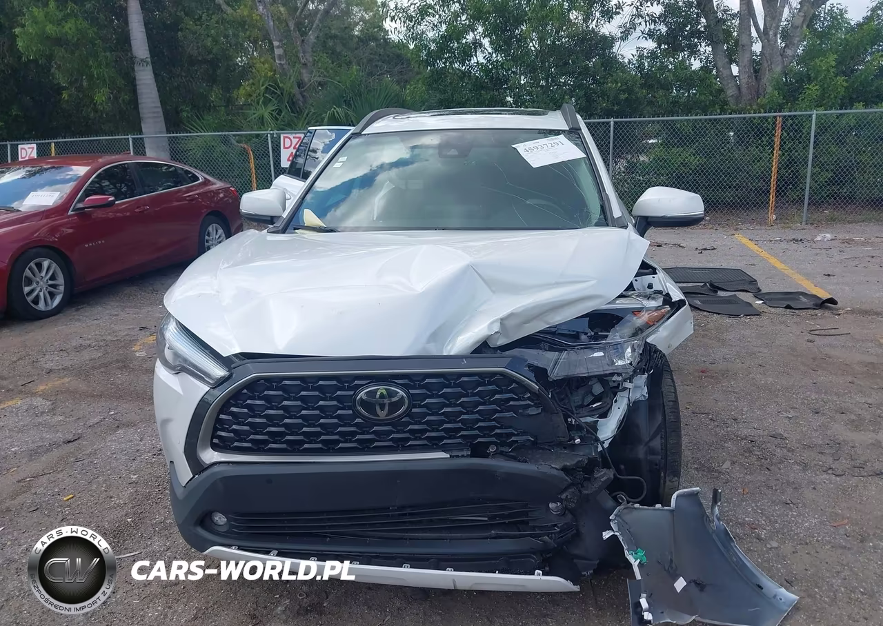 2022 Toyota Corolla Cross Xle VIN:7MUDAAAGXNV002817 - 6