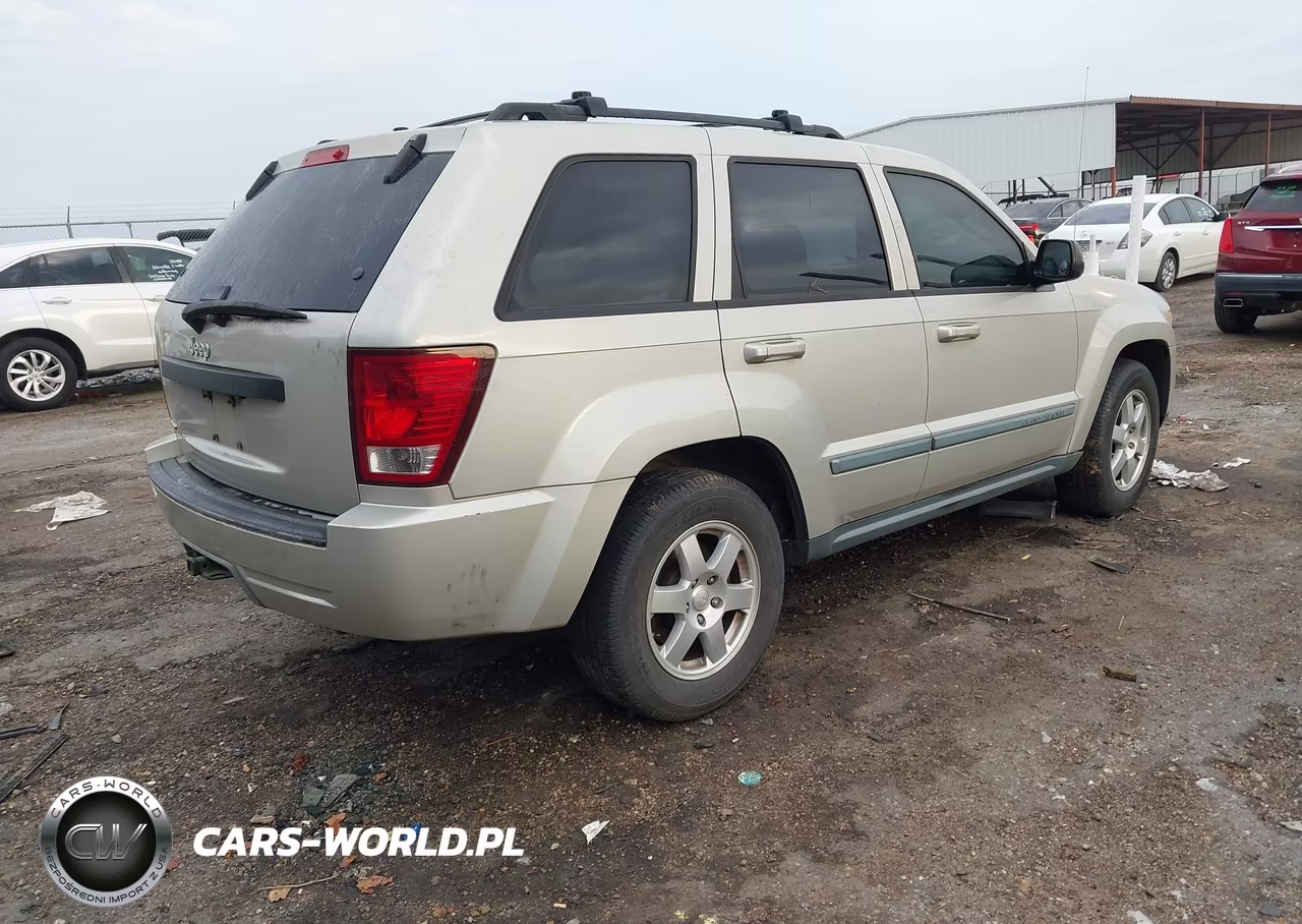 2009 Jeep Grand Cherokee Laredo VIN:1J8GS48K49C557570 - 4