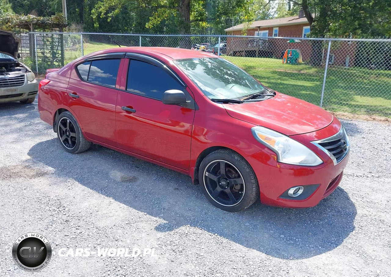 2015 Nissan Versa 1.6 S+ – zdjęcie 1 z 15