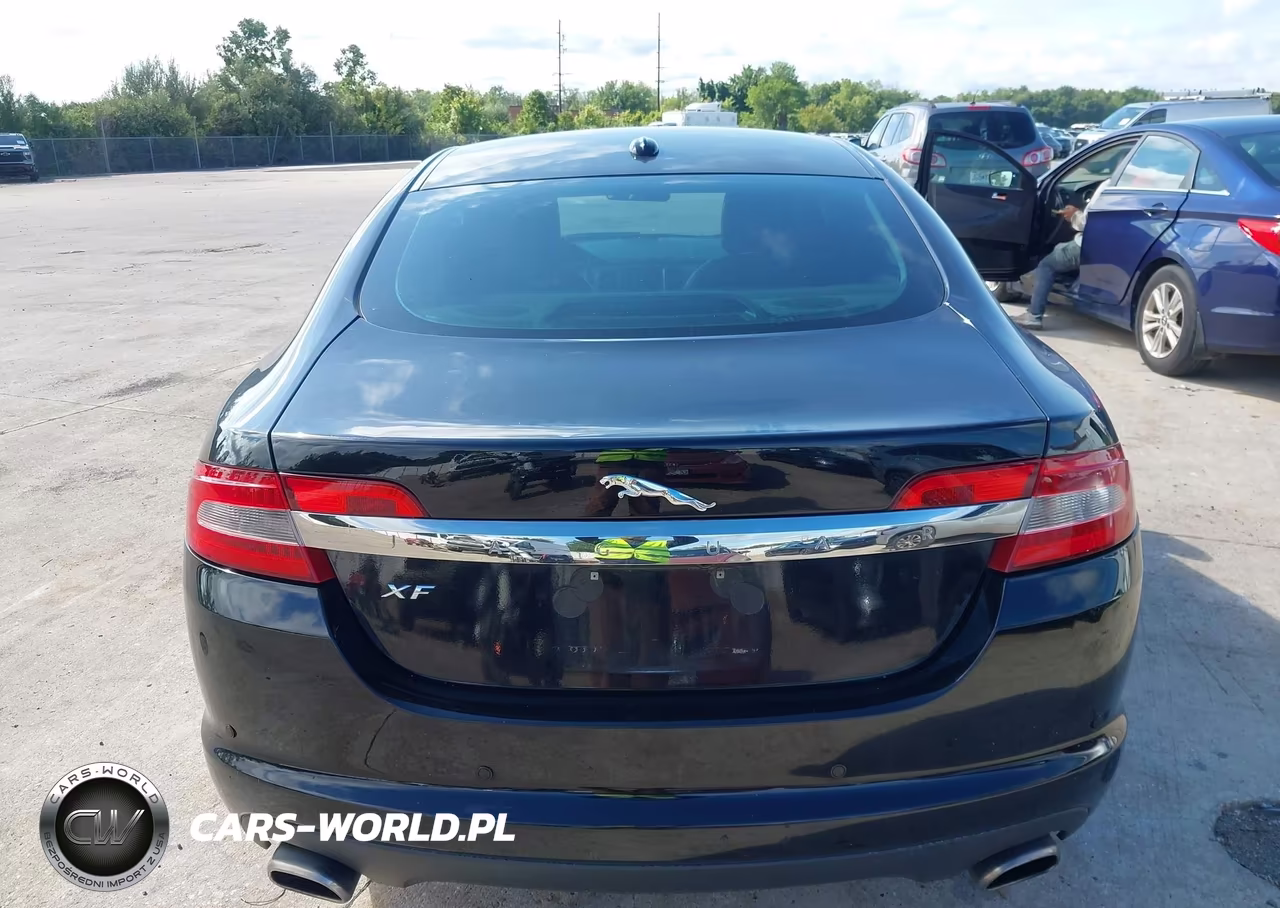 2011 Jaguar Xf VIN:SAJWA0FB9BLR92111 - 12