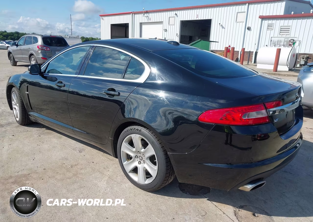 2011 Jaguar Xf VIN:SAJWA0FB9BLR92111 - 3