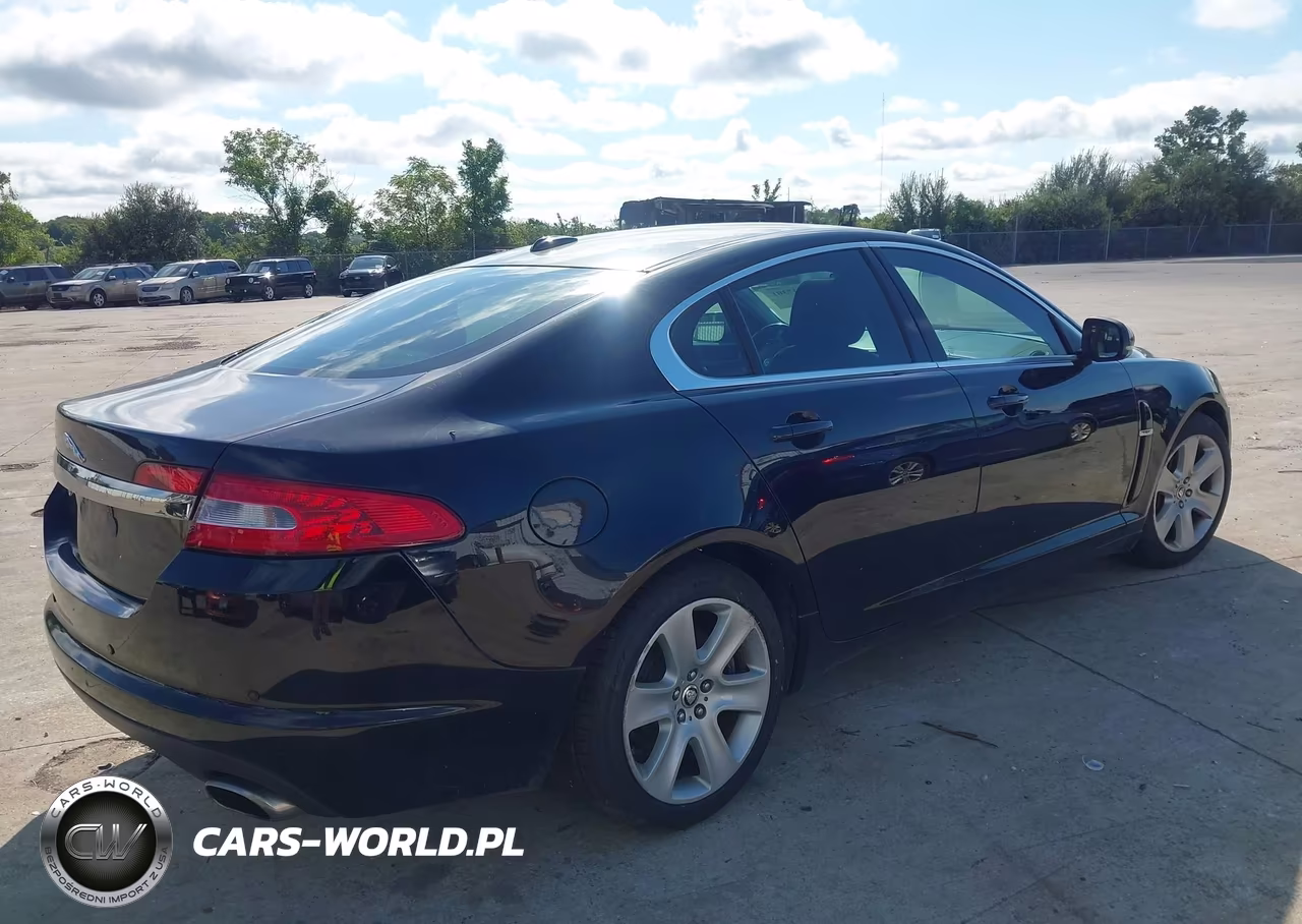 2011 Jaguar Xf VIN:SAJWA0FB9BLR92111 - 4