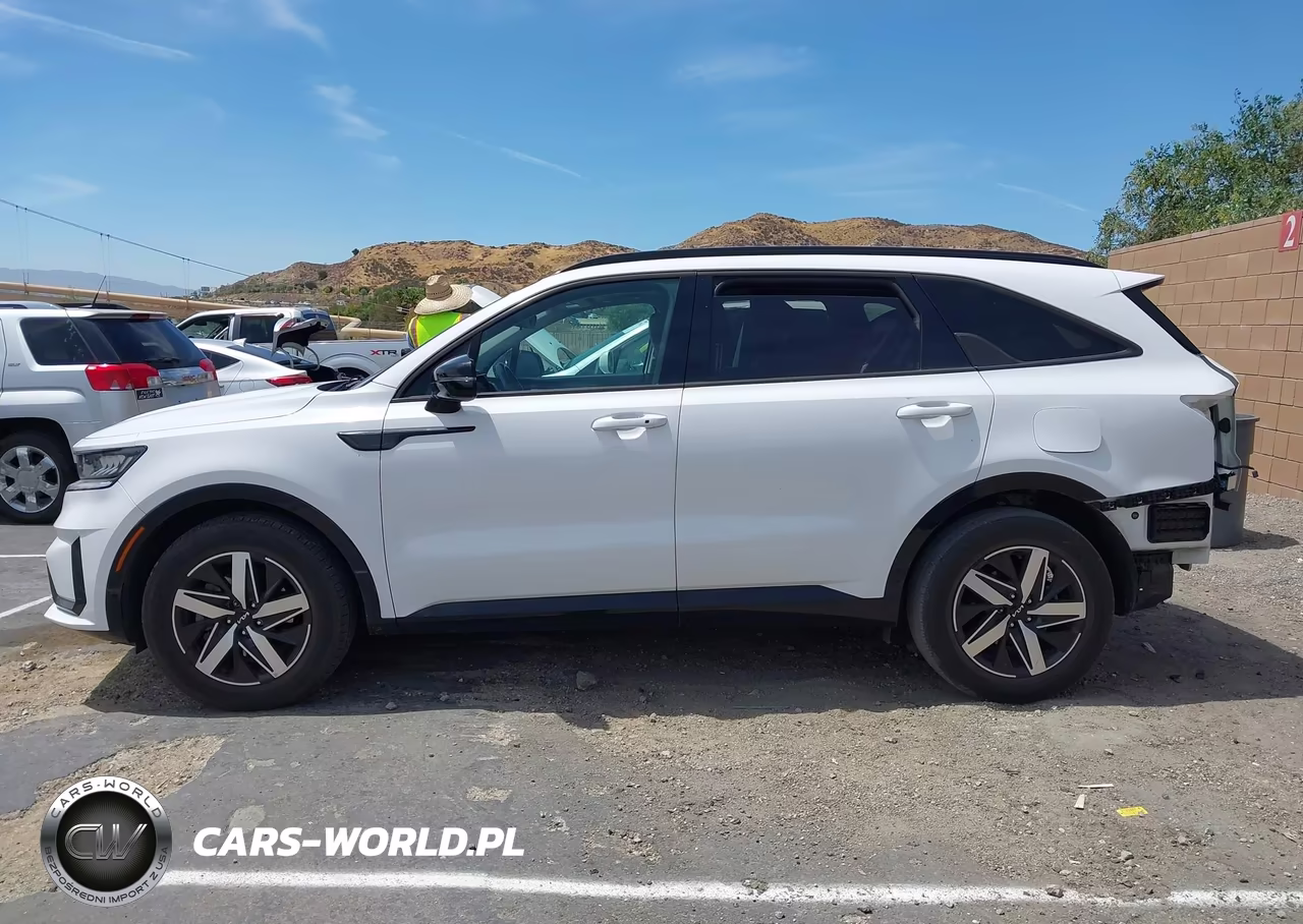 2022 Kia Sorento S VIN:5XYRL4LC6NG152121 - 15