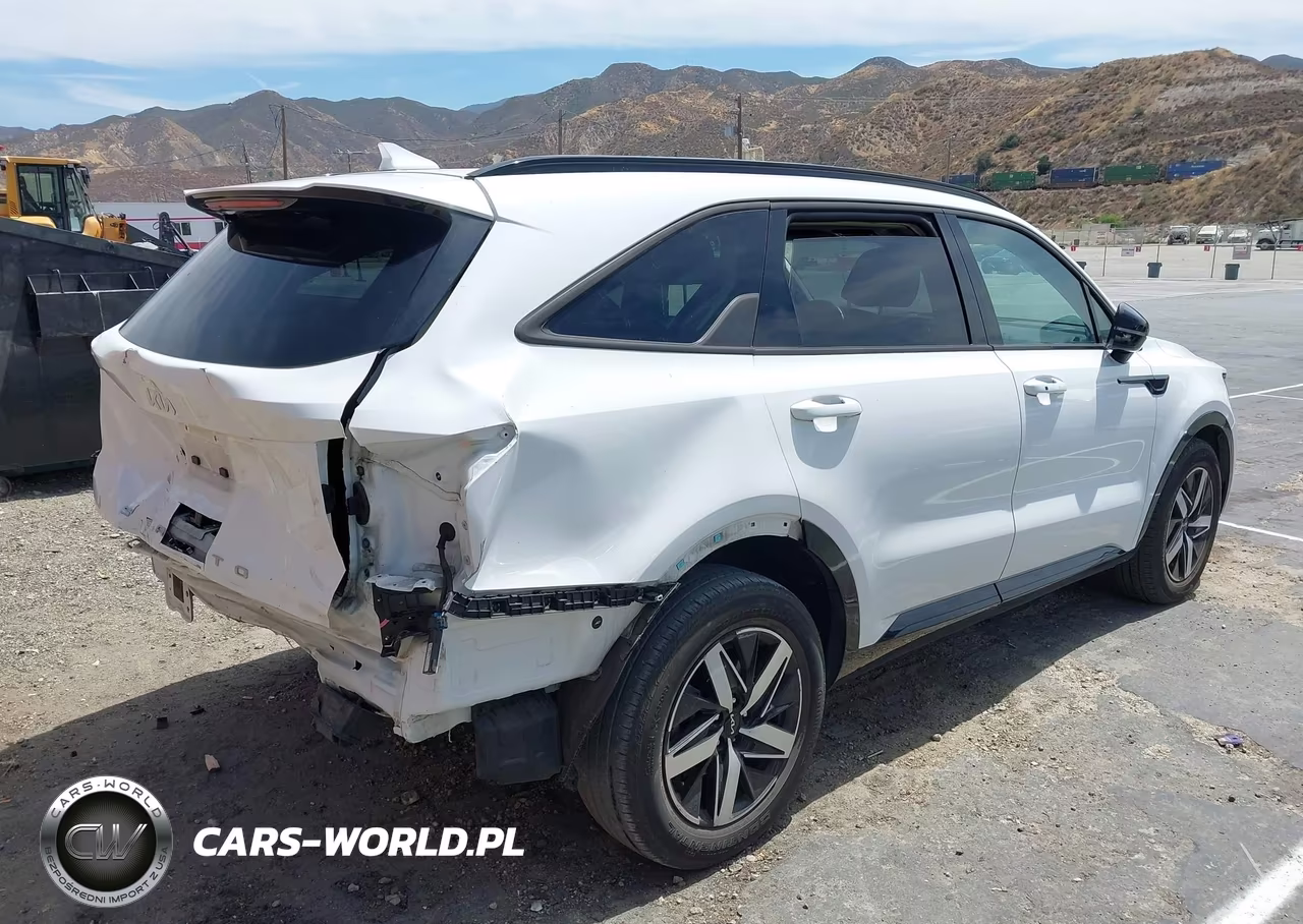 2022 Kia Sorento S VIN:5XYRL4LC6NG152121 - 4
