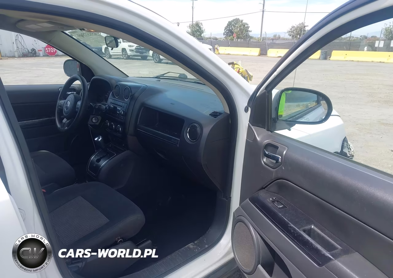 2012 Jeep Compass Sport VIN:1C4NJCBA4CD557498 - 5