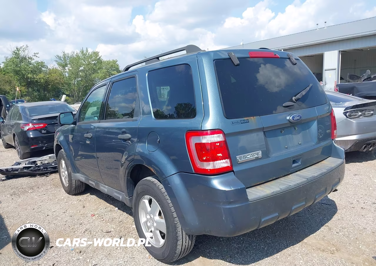 2011 Ford Escape Xlt VIN:1FMCU0D78BKB72014 - 3