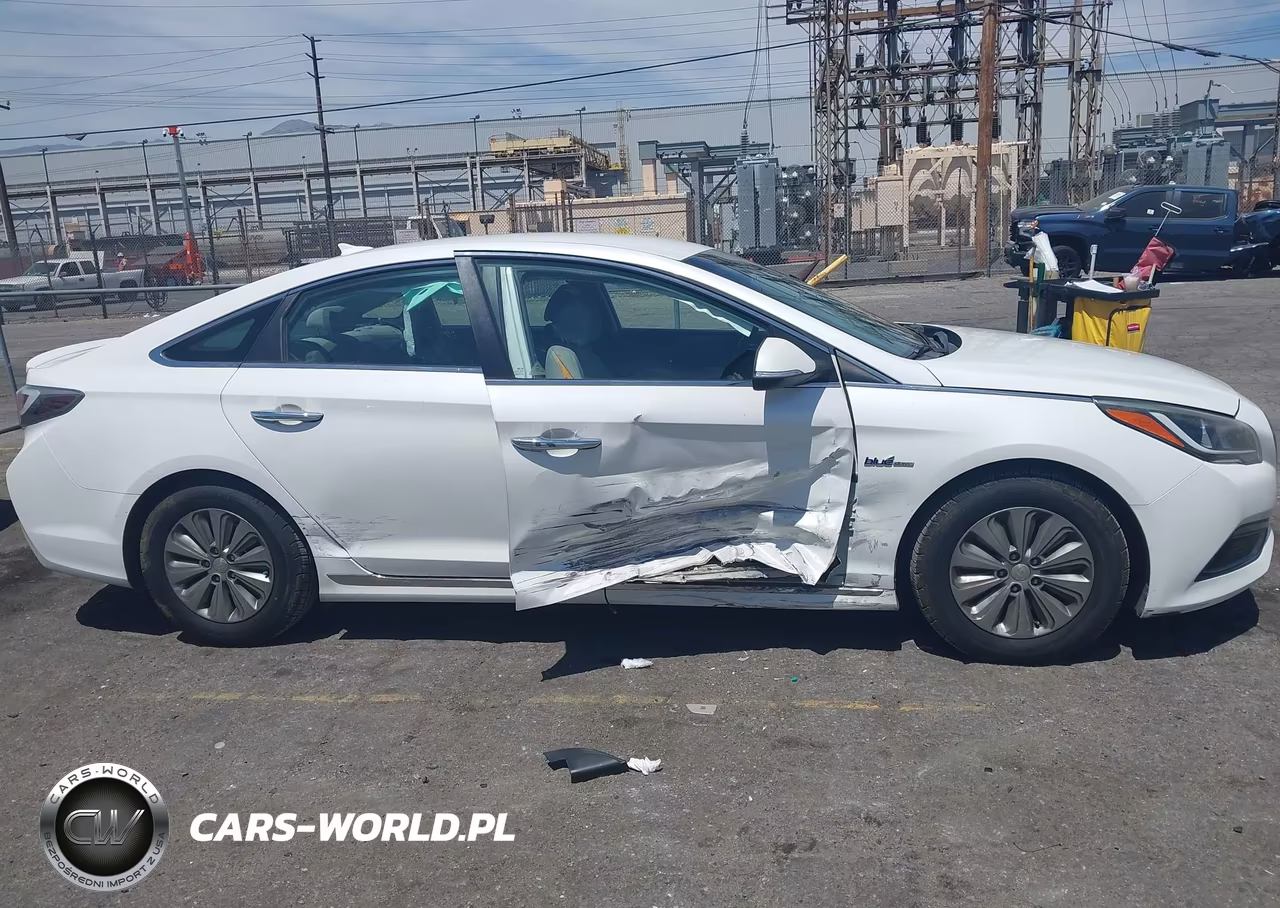 2016 Hyundai Sonata Hybrid Se VIN:KMHE24L18GA041956 - 13