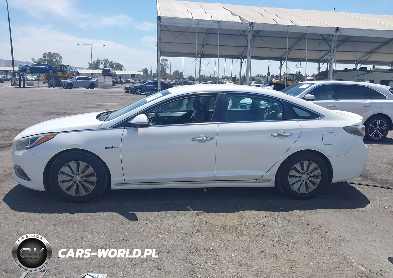 2016 Hyundai Sonata Hybrid Se VIN:KMHE24L18GA041956 - 14