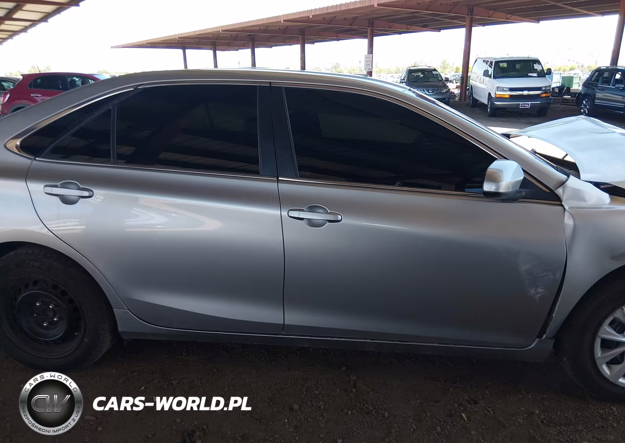 2015 Toyota Camry Le VIN:4T1BF1FK8FU899824 - 13
