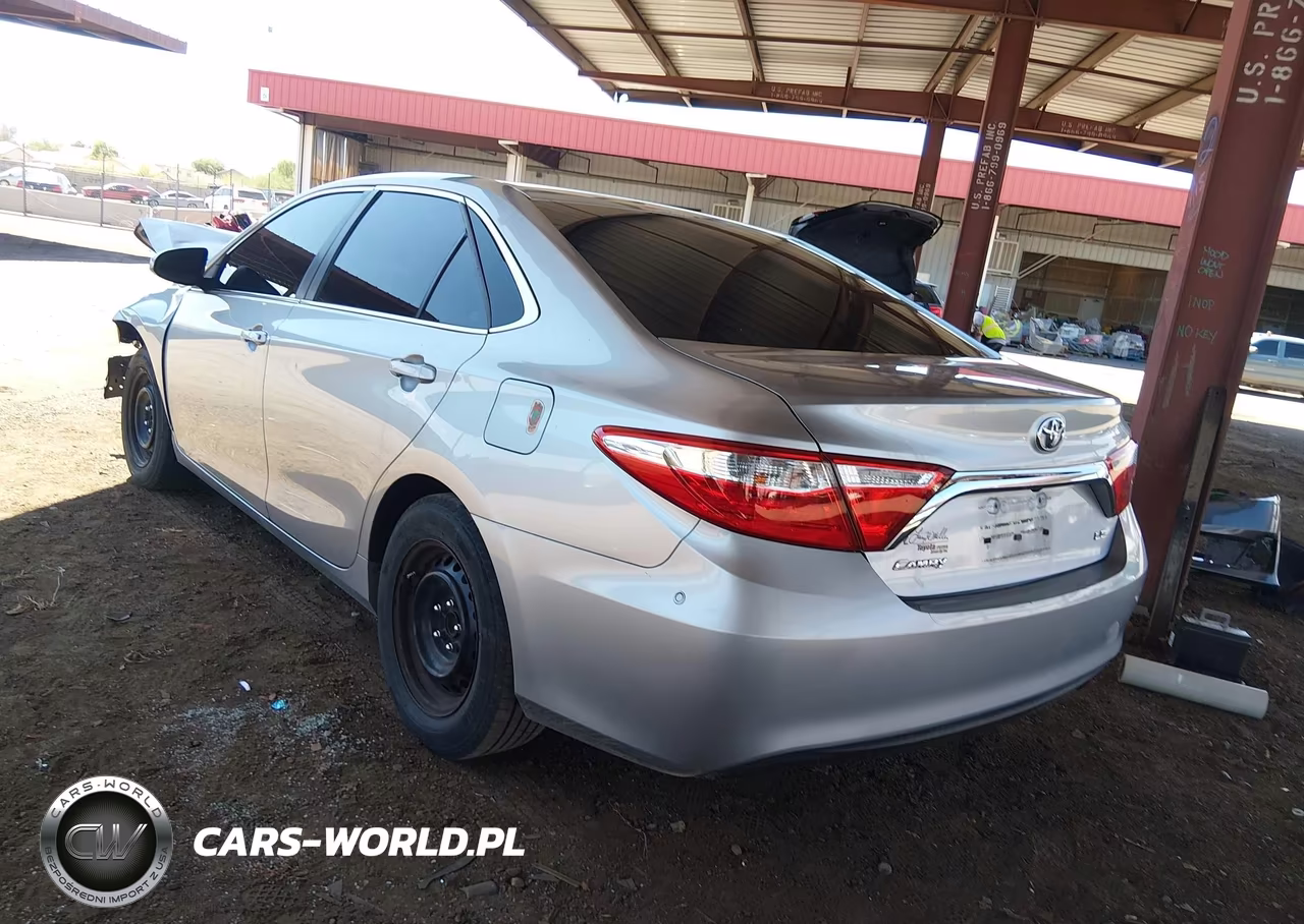 2015 Toyota Camry Le VIN:4T1BF1FK8FU899824 - 3