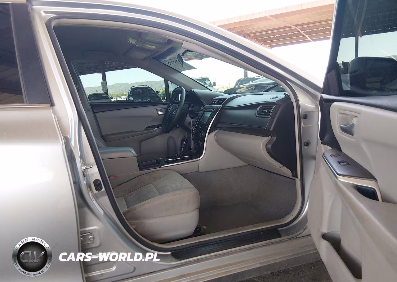 2015 Toyota Camry Le VIN:4T1BF1FK8FU899824 - 5