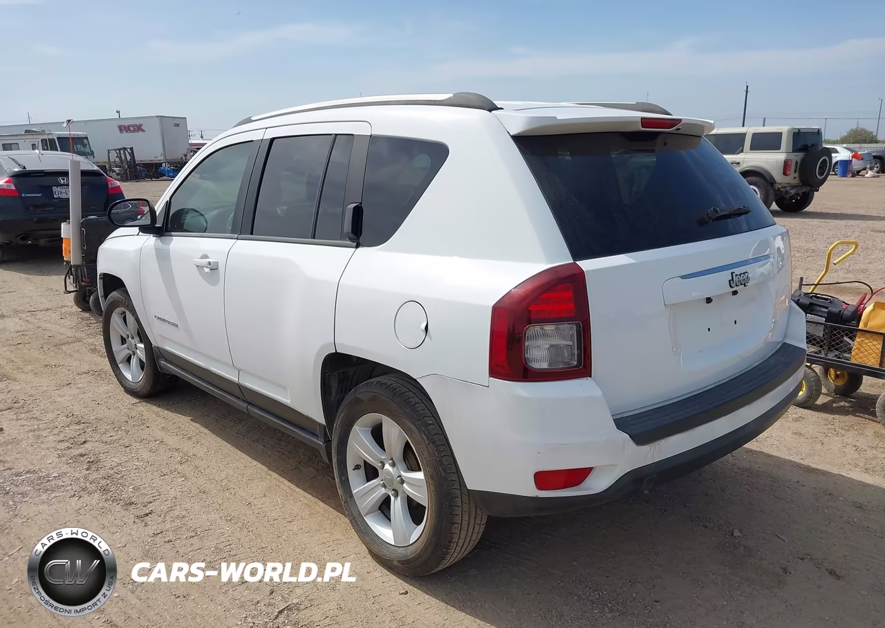 2014 Jeep Compass Sport VIN:1C4NJCBAXED602415 - 3