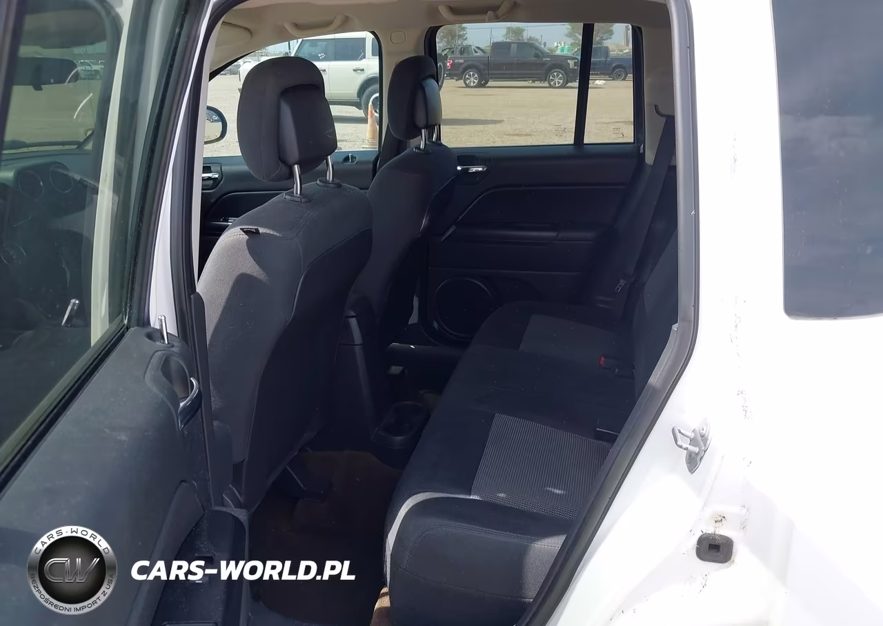 2014 Jeep Compass Sport VIN:1C4NJCBAXED602415 - 8