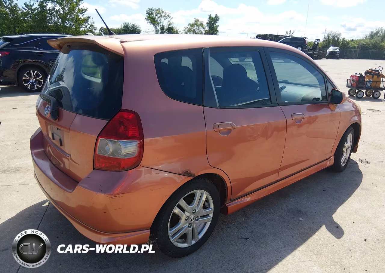 2007 Honda Fit Sport VIN:JHMGD38607S021084 - 4