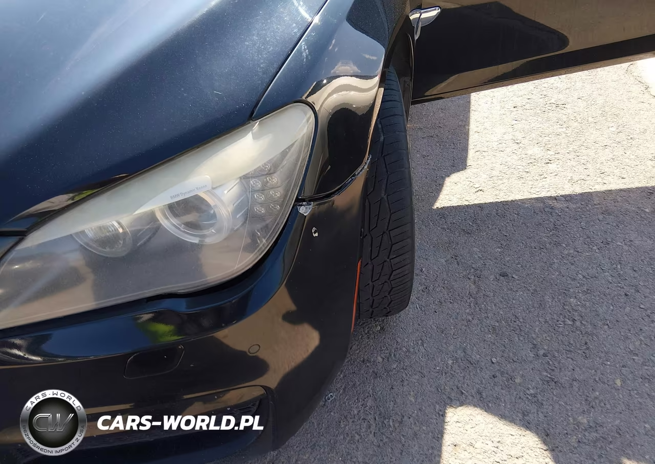 2011 BMW 750Li VIN:WBAKB8C58BCY66374 - 12