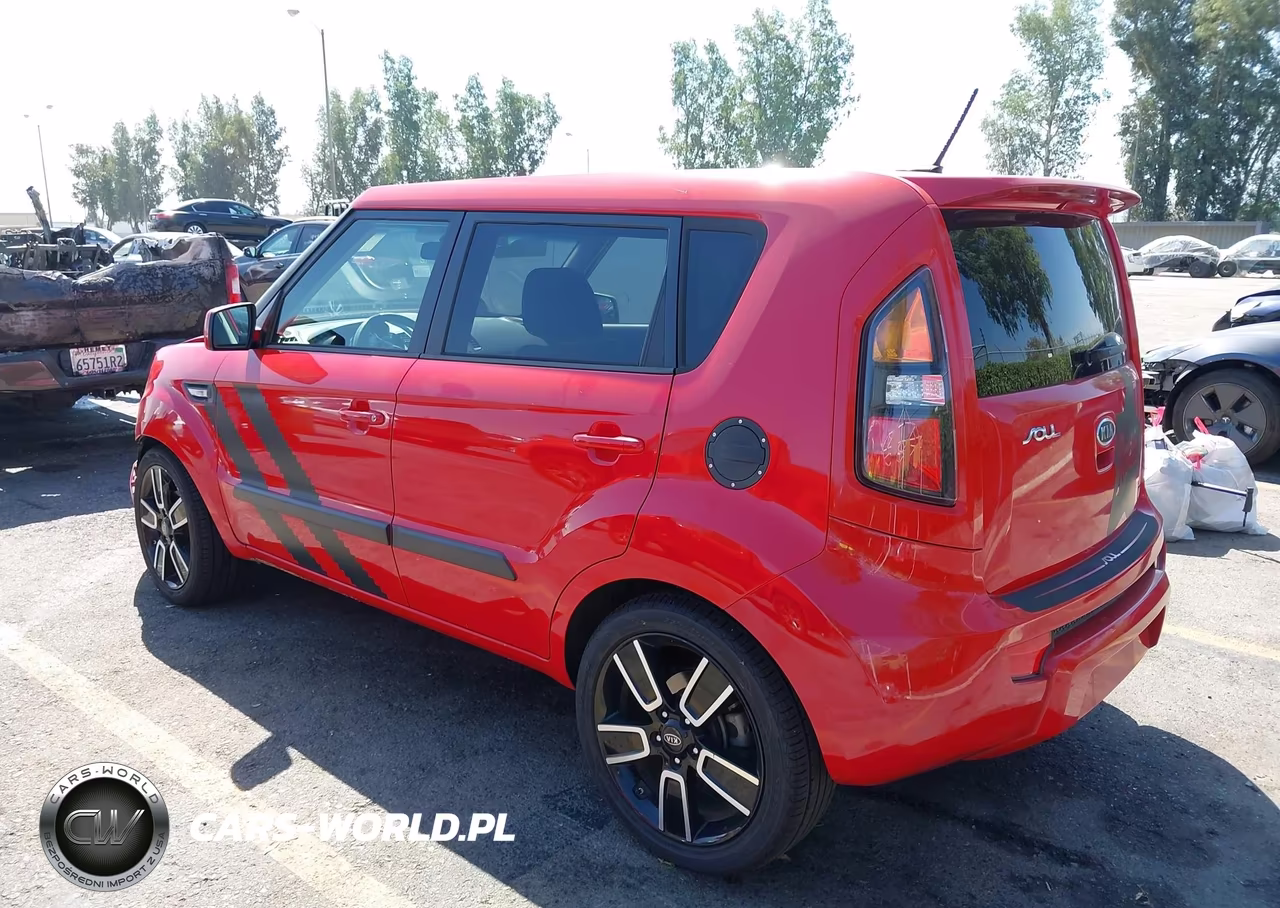 2011 Kia Soul + VIN:KNDJT2A27B7292229 - 3