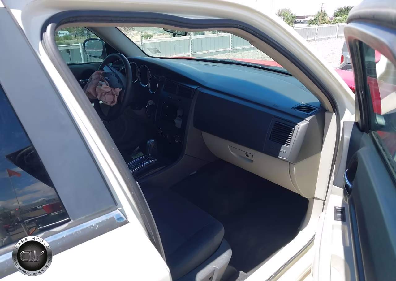 2005 Dodge Magnum Sxt VIN:2D8GZ48V35H677401 - 5