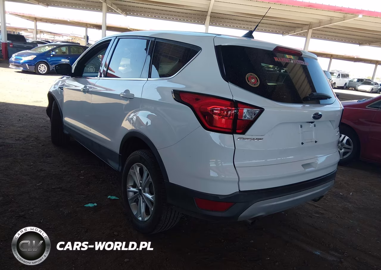 2019 Ford Escape Se VIN:1FMCU0GD6KUB04851 - 3