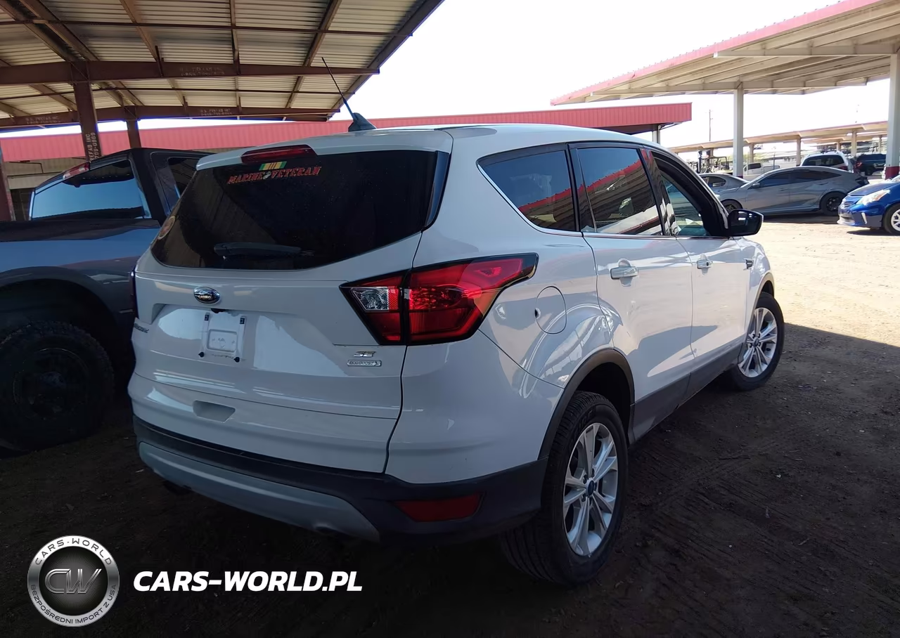 2019 Ford Escape Se VIN:1FMCU0GD6KUB04851 - 4