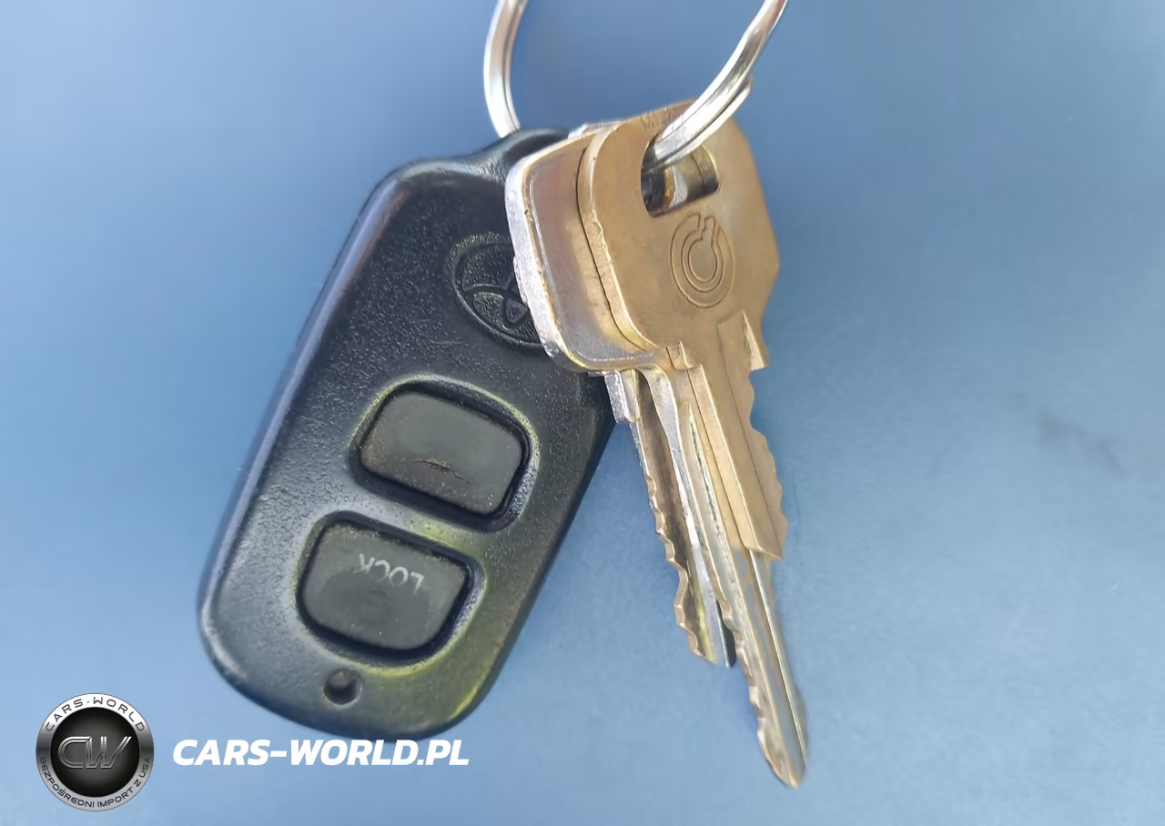 2003 Toyota Camry Le VIN:4T1BE32K73U125760 - 11