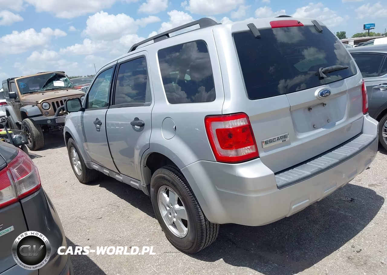 2009 Ford Escape Xlt VIN:1FMCU03G59KA30618 - 3