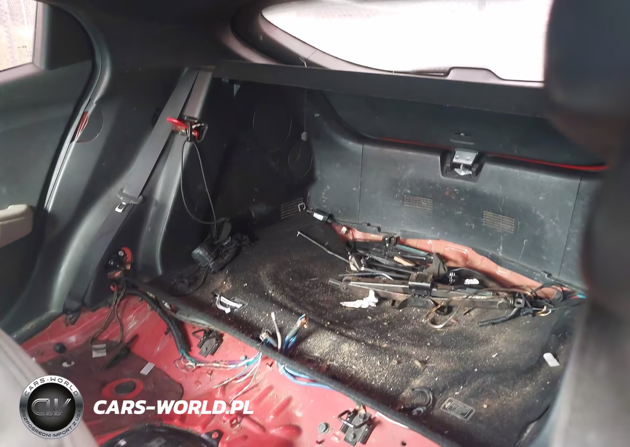 2019 Hyundai Veloster Turbo Ultimate VIN:KMHTH6AB2KU015714 - 17